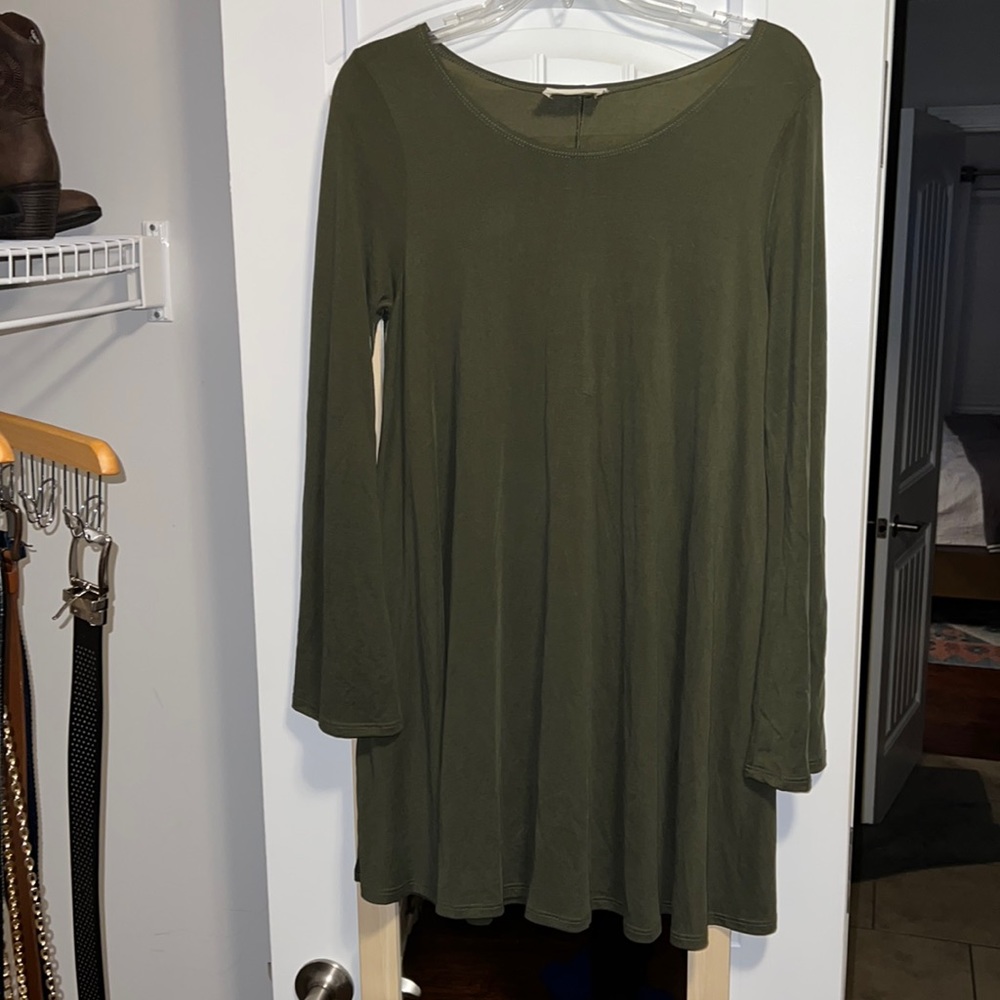 Vestique Dress